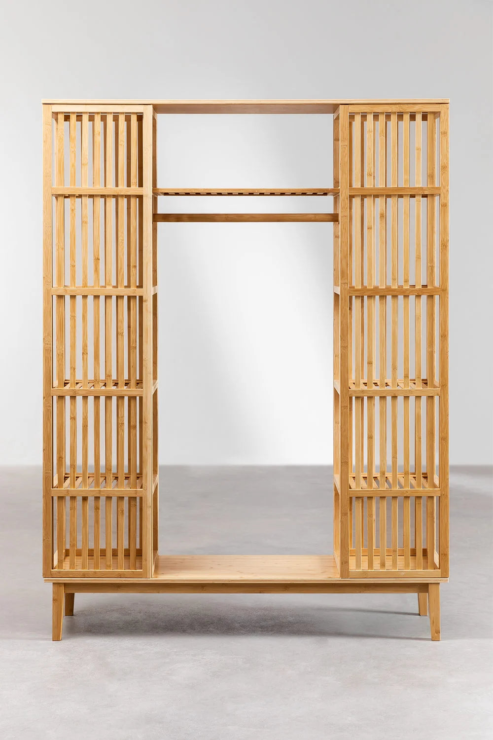 Armoire Ouverte en Bambou